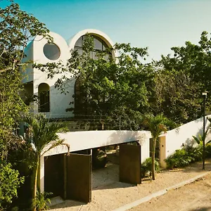  Villa Casa Tira - Your Luxury Jungle Mansion In